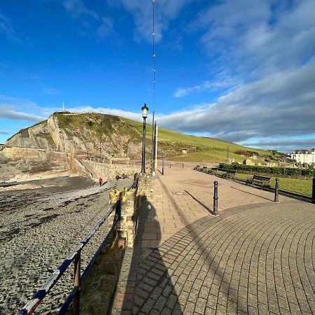 Regent Apartment - Two Bedroomed Holiday Flat Ilfracombe Bagian luar foto