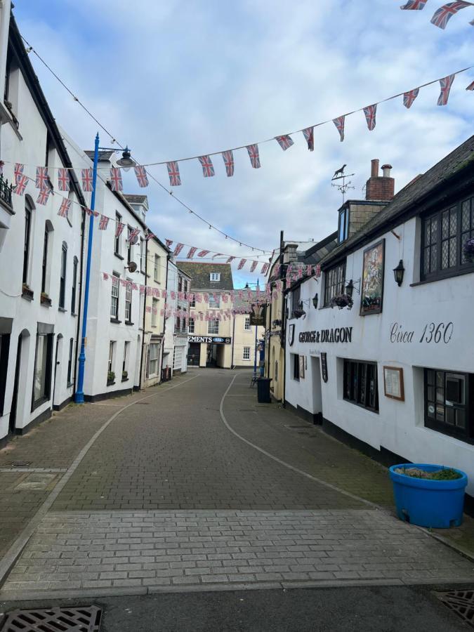 Regent Apartment - Two Bedroomed Holiday Flat Ilfracombe Bagian luar foto